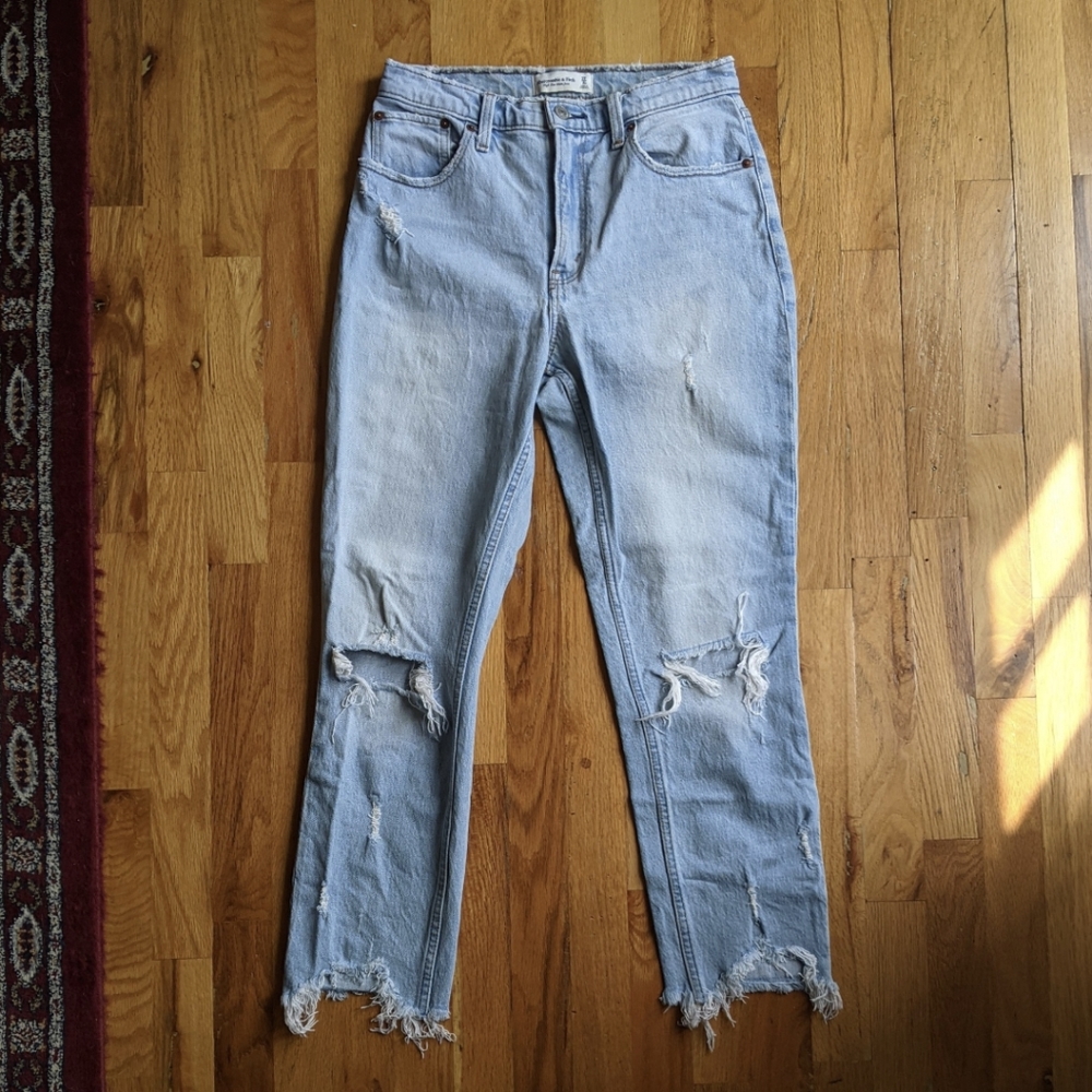 Abercrombie & Fitch High Rise Mom Jean